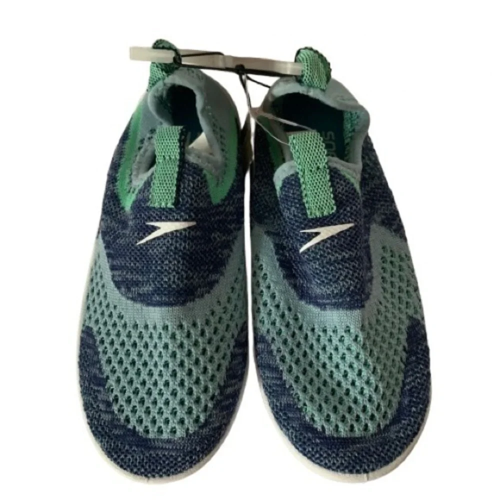 NWT. Speedo Kids Surf Strider Water Shoes